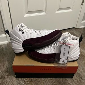 Air Jordan 12 Retro, Mens size 11, (New) Og all with tags